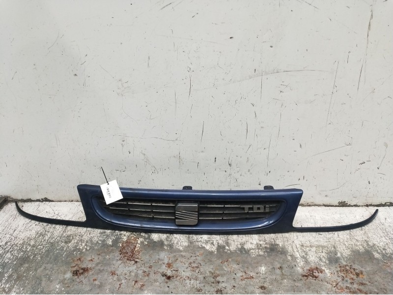 Recambio de rejilla delantera para seat ibiza ii (6k1) 1.9 tdi referencia OEM IAM   1997