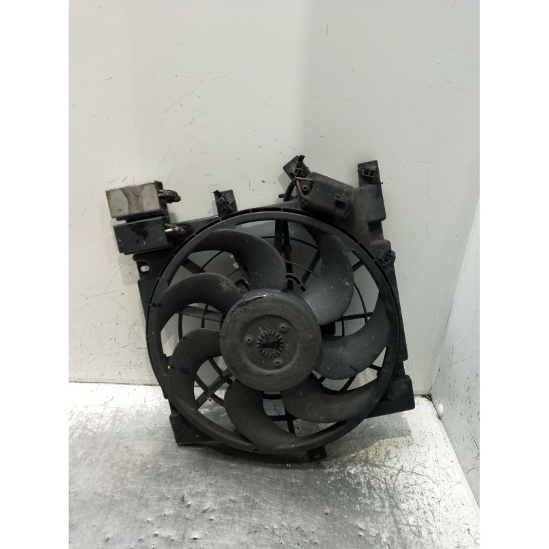Recambio de electroventilador para opel astra h gtc (a04) 1.9 cdti (l08) referencia OEM IAM 135103632  2004