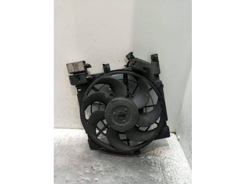 Recambio de electroventilador para opel astra h gtc (a04) 1.9 cdti (l08) referencia OEM IAM 135103632  2004