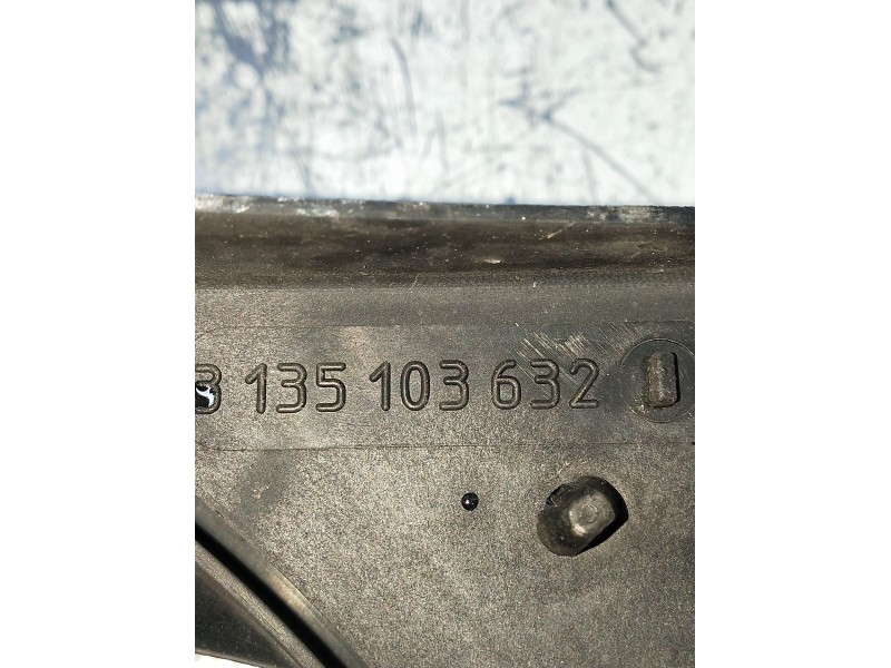 Recambio de electroventilador para opel astra h gtc (a04) 1.9 cdti (l08) referencia OEM IAM 135103632  2004