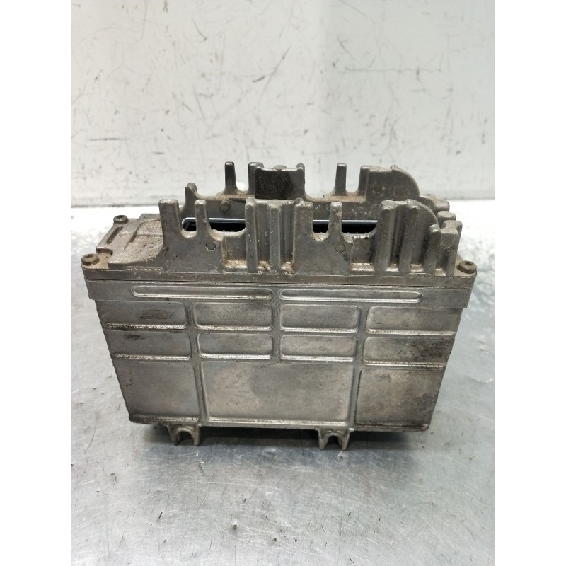 Recambio de centralita motor uce para skoda felicia i (6u1) 1.3 referencia OEM IAM 0261203544 441040460246 26SA3560 1994