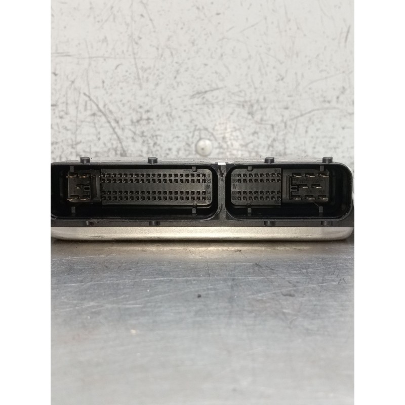 Recambio de centralita motor uce para audi a4 b6 (8e2) 2.5 tdi referencia OEM IAM 0281011135 8E0907401Q 1039S01812 EDC15UM 2001