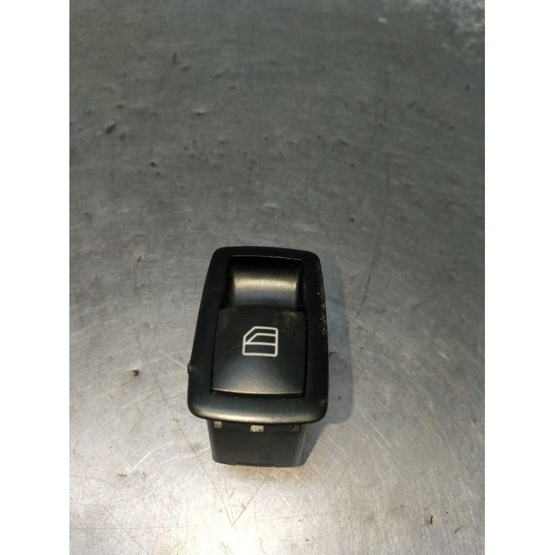 Recambio de mando elevalunas delantero derecho para mercedes-benz clase a (w169) a 160 cdi (169.006, 169.306) referencia OEM IAM