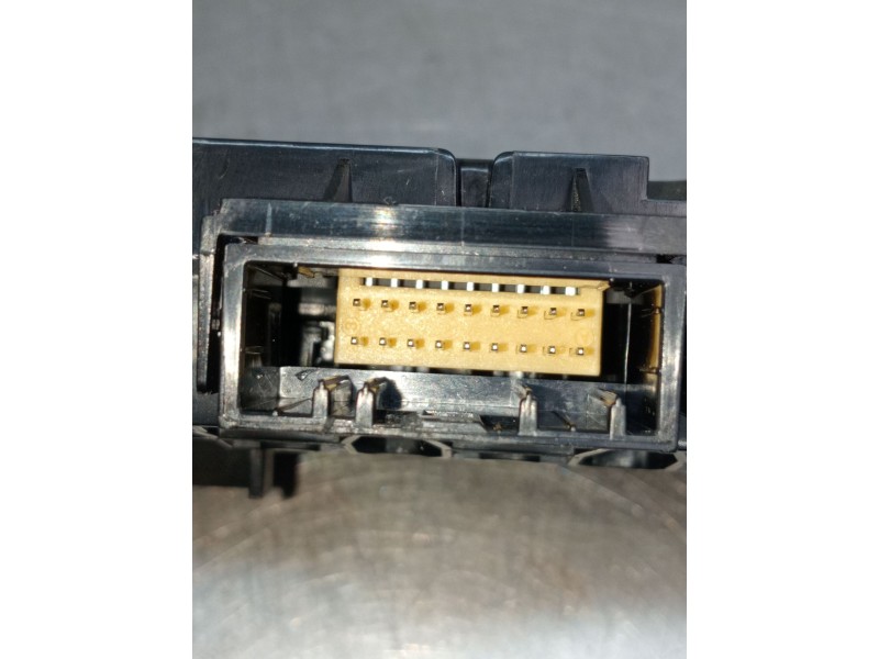 Recambio de mando multifuncion para renault clio v referencia OEM IAM 283E85899R AE114833C 2019