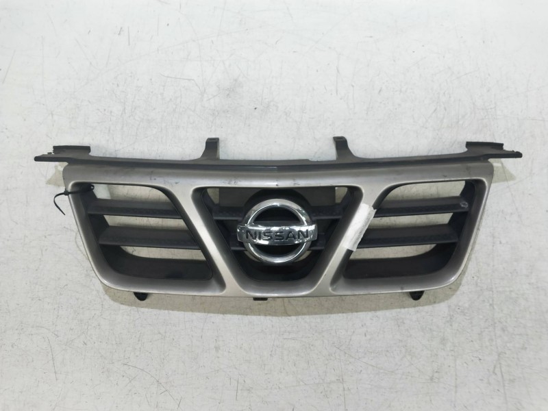 Recambio de rejilla delantera para nissan x-trail (t30) 2.0 16v cat referencia OEM IAM   