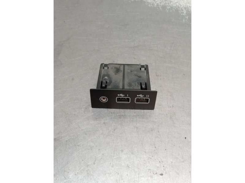 Recambio de modulo electronico para renault clio v referencia OEM IAM 284H39520R 35558344 40002997 2019