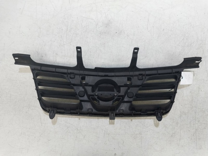 Recambio de rejilla delantera para nissan x-trail (t30) 2.0 16v cat referencia OEM IAM   