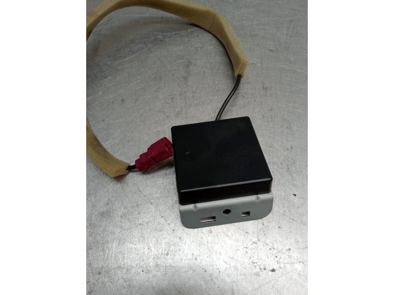 Recambio de modulo electronico para renault clio v referencia OEM IAM 282120588R 201222024B 2019