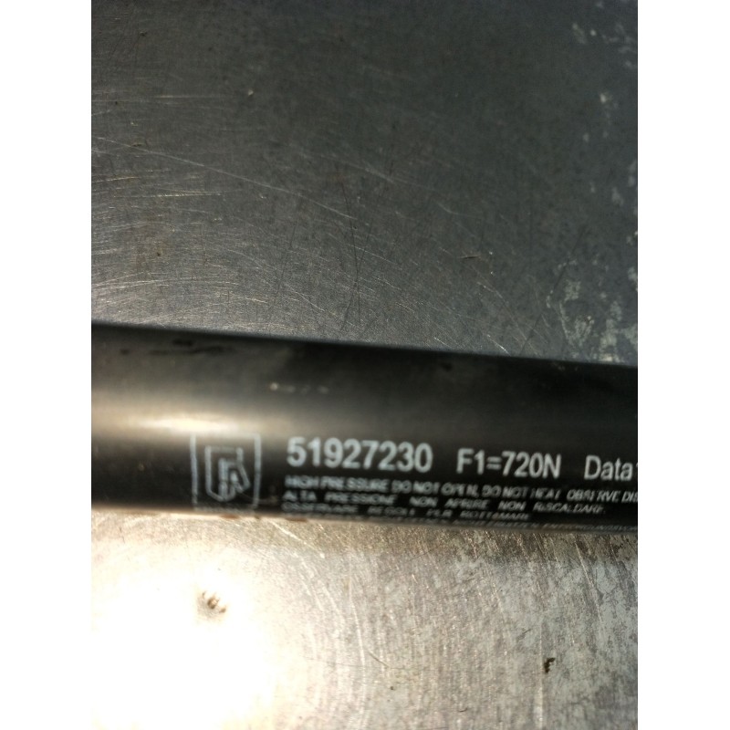 Recambio de amortiguadores maletero / porton para fiat doblo cargo (263_) 1.3 d multijet referencia OEM IAM 51927230 720N 2010