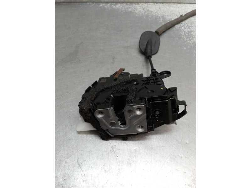 Recambio de motor cierre centralizado delantero izquierdo para renault clio v referencia OEM IAM 805032387R 40539134 2019 5P