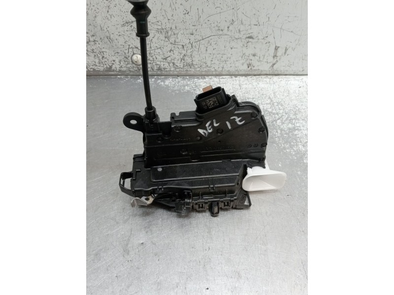 Recambio de motor cierre centralizado delantero izquierdo para renault clio v referencia OEM IAM 805032387R 40539134 2019 5P