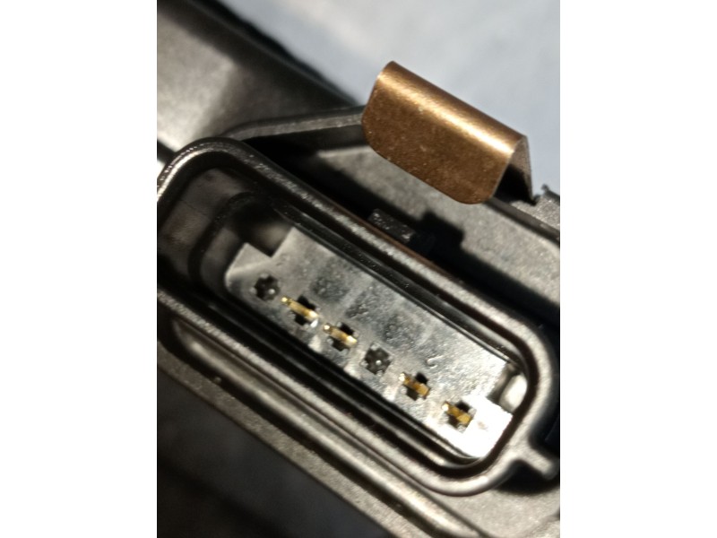 Recambio de motor cierre centralizado delantero izquierdo para renault clio v referencia OEM IAM 805032387R 40539134 2019 5P