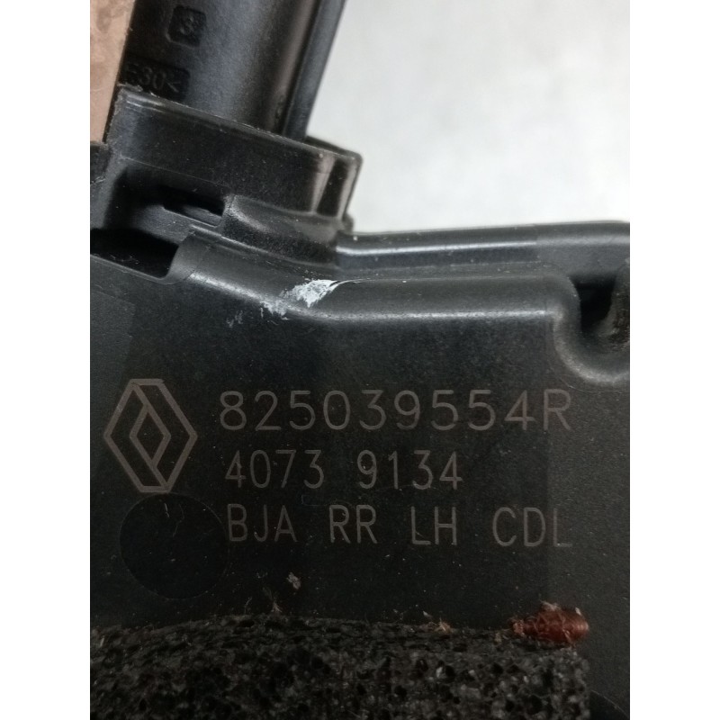 Recambio de motor cierre centralizado trasero izquierdo para renault clio v referencia OEM IAM 825039554R 40739134 2019 5P