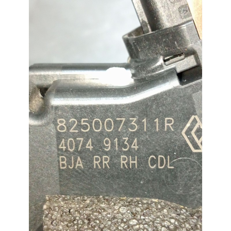 Recambio de motor cierre centralizado trasero derecho para renault clio v referencia OEM IAM 825007311R 40749134 2019 5P