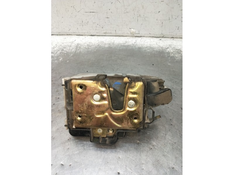 Recambio de motor cierre centralizado delantero derecho para seat ibiza ii (6k1) 1.9 tdi referencia OEM IAM 1HS862154 3P 1997