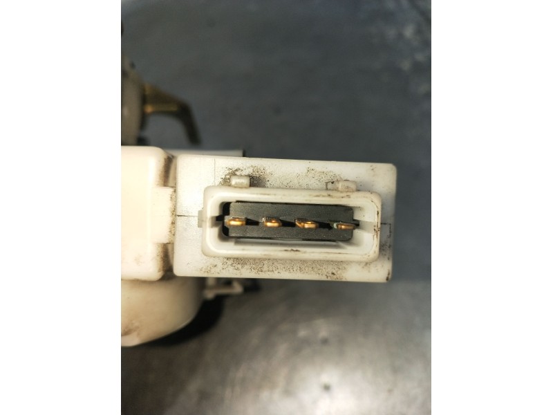 Recambio de motor cierre centralizado delantero derecho para seat ibiza ii (6k1) 1.9 tdi referencia OEM IAM 1HS862154 3P 1997