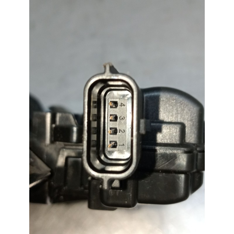 Recambio de motor cierre centralizado porton para renault clio v referencia OEM IAM 846304010R 40507258 2019 5P