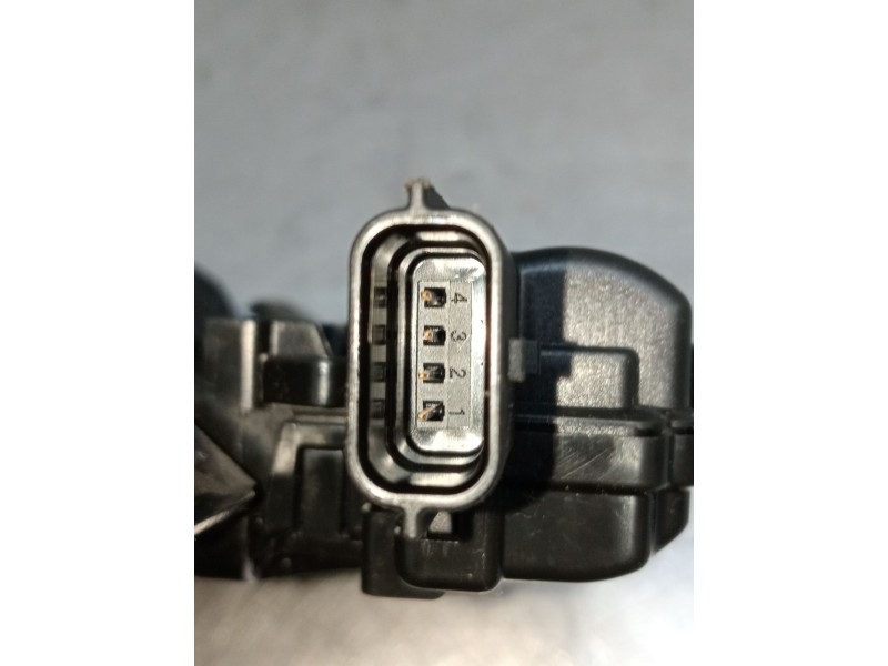 Recambio de motor cierre centralizado porton para renault clio v referencia OEM IAM 846304010R 40507258 2019 5P