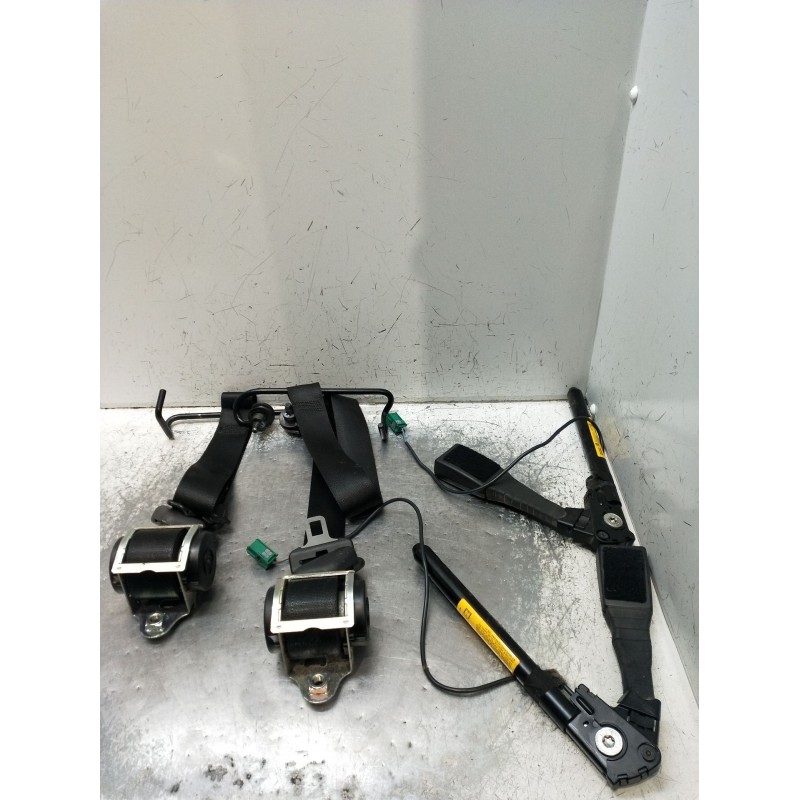 Recambio de juego cinturones delantero para opel astra h gtc (a04) 1.9 cdti (l08) referencia OEM IAM  3P 2004