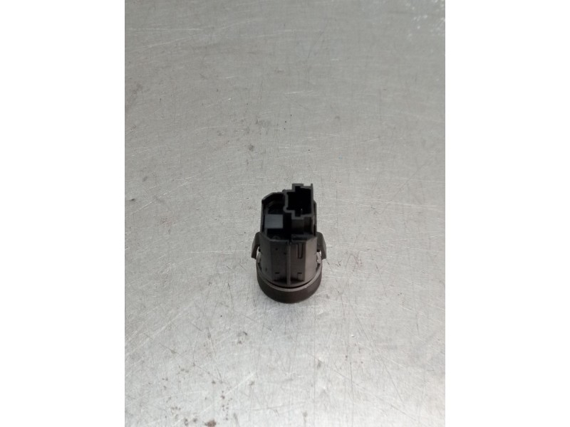 Recambio de conmutador de arranque para renault clio v referencia OEM IAM 32136501 251503983R 2019