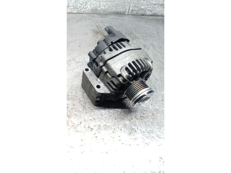 Recambio de alternador para suzuki swift iii (mz, ez) 1.3 ddis (rs 413d) referencia OEM IAM 3140085E00000 90A 05