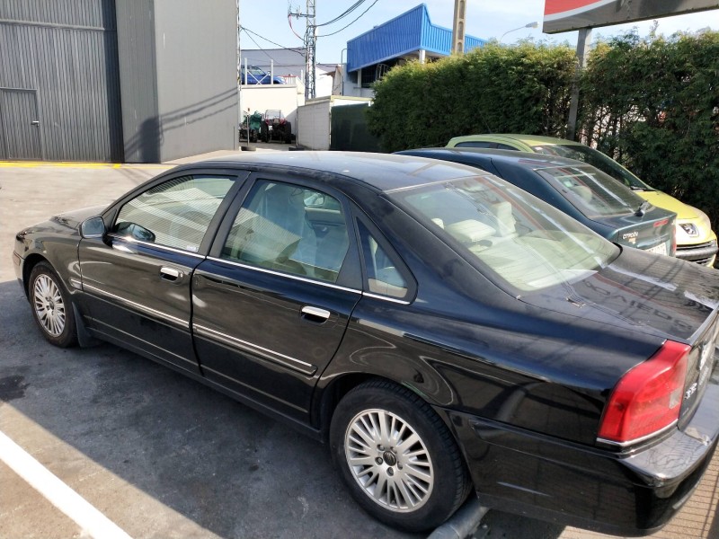 volvo s80 berlina del año 2003