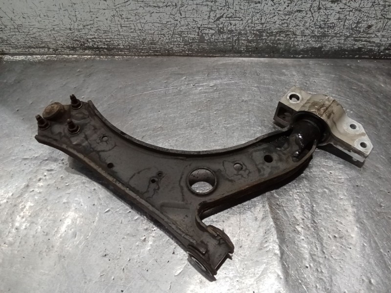 Recambio de brazo suspension inferior delantero izquierdo para seat altea (5p1) 1.6 referencia OEM IAM   