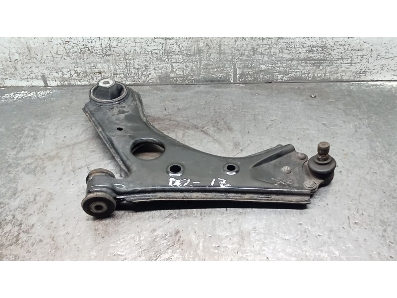 Recambio de brazo suspension inferior delantero izquierdo para fiat 500 l (330) referencia OEM IAM   12