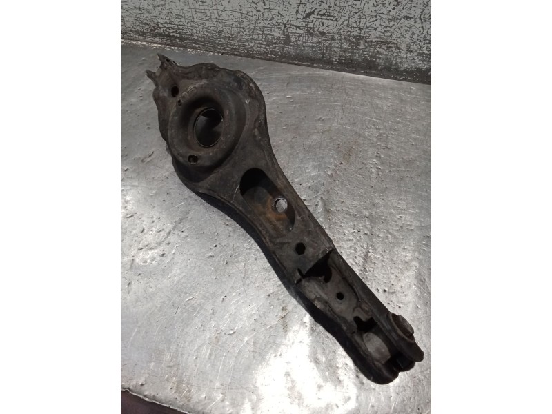 Recambio de brazo suspension inferior trasero izquierdo para ford focus c-max (dm2) 1.8 tdci referencia OEM IAM   POSTERIOR 03