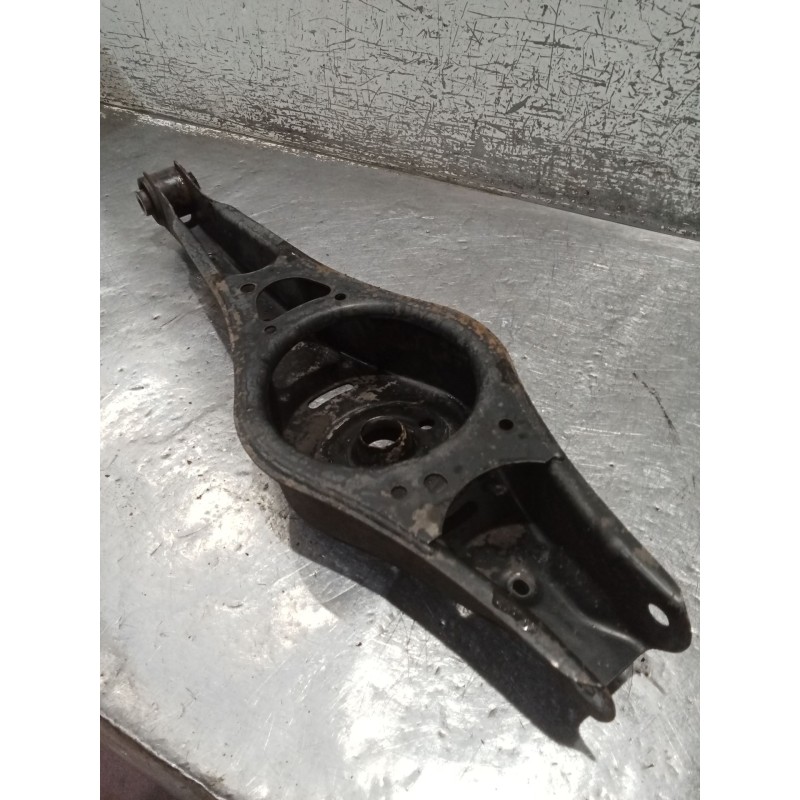 Recambio de brazo suspension inferior trasero izquierdo para seat altea (5p1) 1.6 referencia OEM IAM   INFERIOR