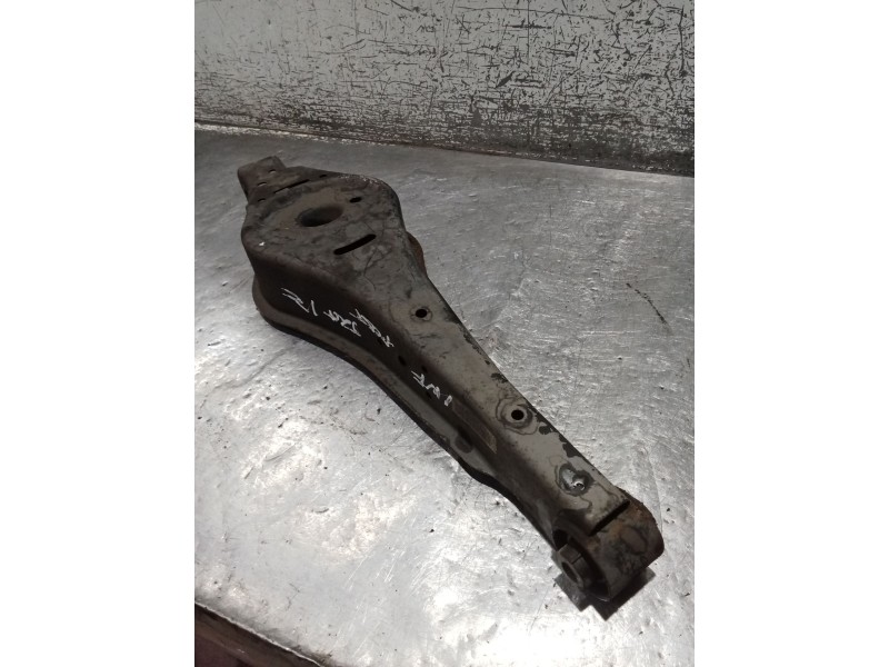Recambio de brazo suspension inferior trasero izquierdo para seat altea (5p1) 1.6 referencia OEM IAM   INFERIOR