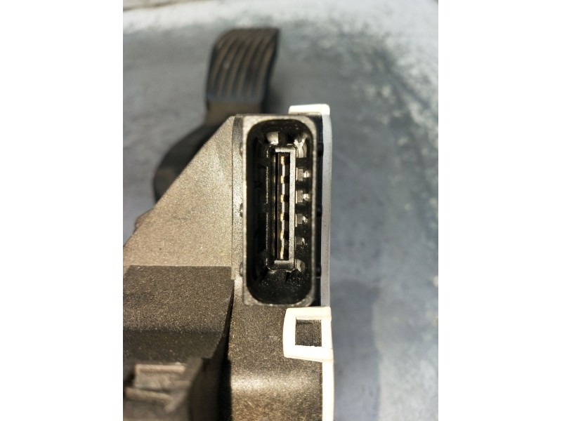 Recambio de potenciometro pedal para fiat 500 l (330) referencia OEM IAM 005570202000B 7203080014014 2012