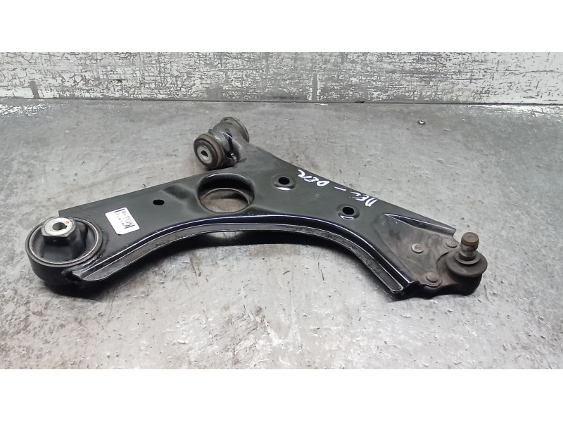 Recambio de brazo suspension inferior delantero derecho para fiat 500 l (330) referencia OEM IAM   12