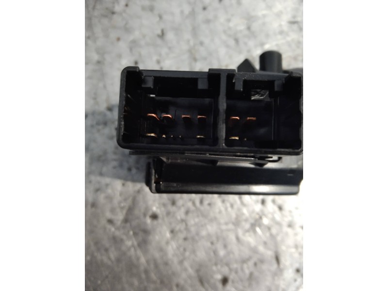 Recambio de mando limpia para toyota auris luna referencia OEM IAM 17F243 17F144 