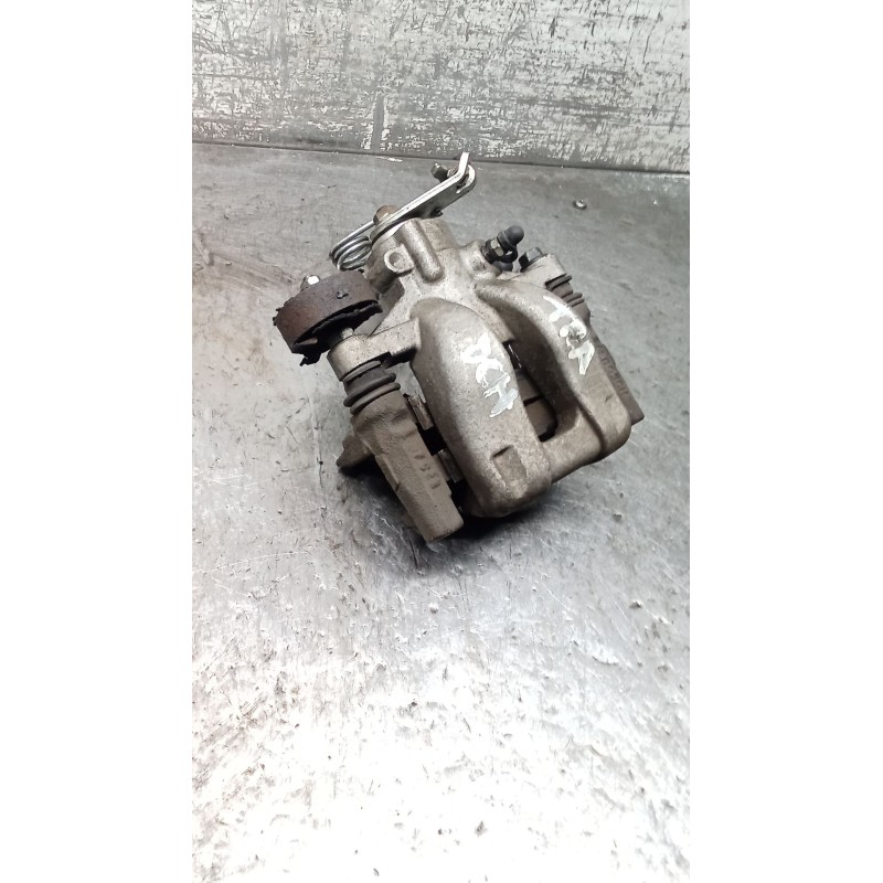 Recambio de pinza freno trasera derecha para fiat grande punto (199_) 1.4 16v (199bxg1b, 199axg1b) referencia OEM IAM  BOSCH 05