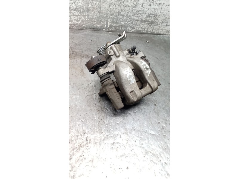 Recambio de pinza freno trasera derecha para fiat grande punto (199_) 1.4 16v (199bxg1b, 199axg1b) referencia OEM IAM  BOSCH 05