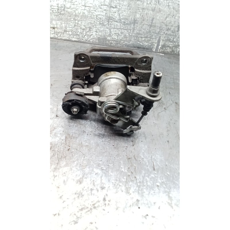 Recambio de pinza freno trasera derecha para fiat grande punto (199_) 1.4 16v (199bxg1b, 199axg1b) referencia OEM IAM  BOSCH 05