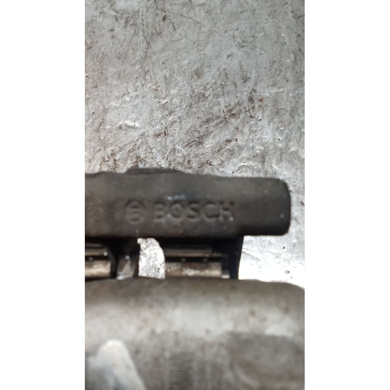Recambio de pinza freno trasera derecha para fiat grande punto (199_) 1.4 16v (199bxg1b, 199axg1b) referencia OEM IAM  BOSCH 05