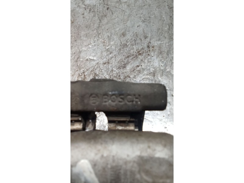 Recambio de pinza freno trasera derecha para fiat grande punto (199_) 1.4 16v (199bxg1b, 199axg1b) referencia OEM IAM  BOSCH 05