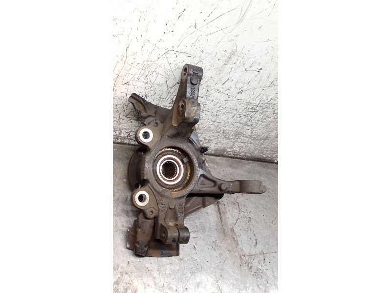 Recambio de mangueta delantera derecha para fiat 500 l (330) referencia OEM IAM   12