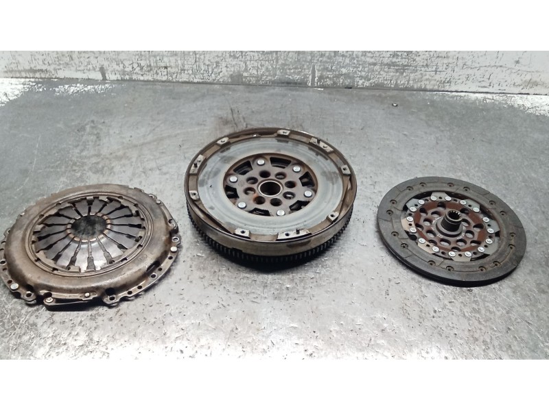 Recambio de kit embrague para suzuki swift iii (mz, ez) 1.3 ddis (rs 413d) referencia OEM IAM 9223223  05