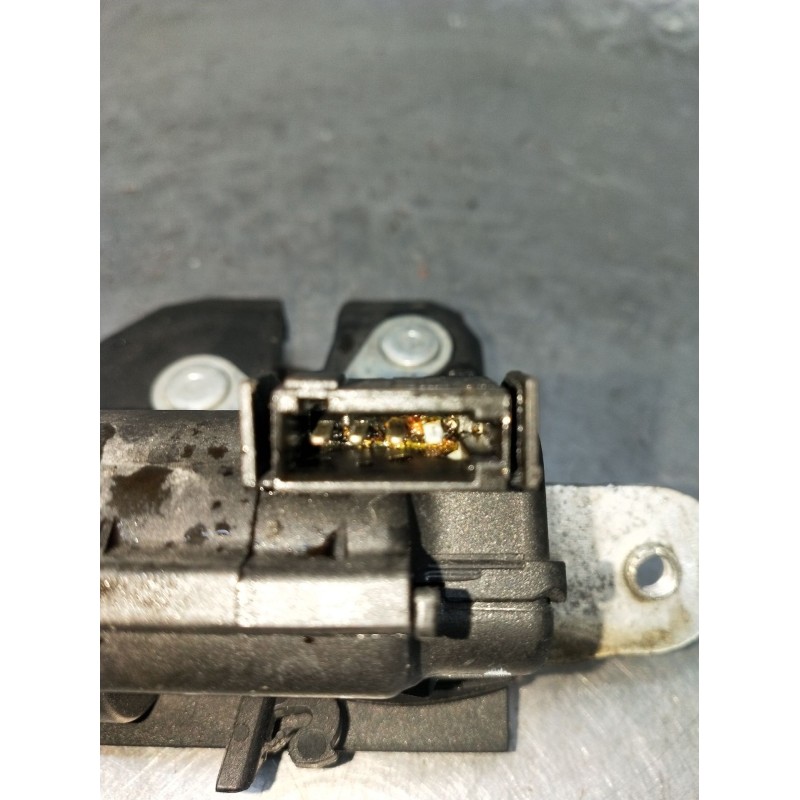 Recambio de motor cierre centralizado porton para fiat 500 l (330) referencia OEM IAM 51876008 5P 2012