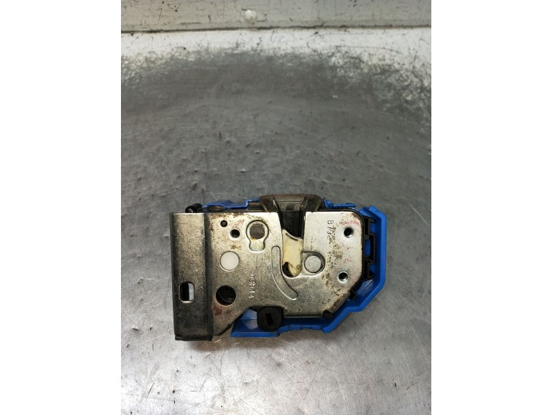 Recambio de motor cierre centralizado delantero derecho para fiat 500 l (330) referencia OEM IAM  5P 2012