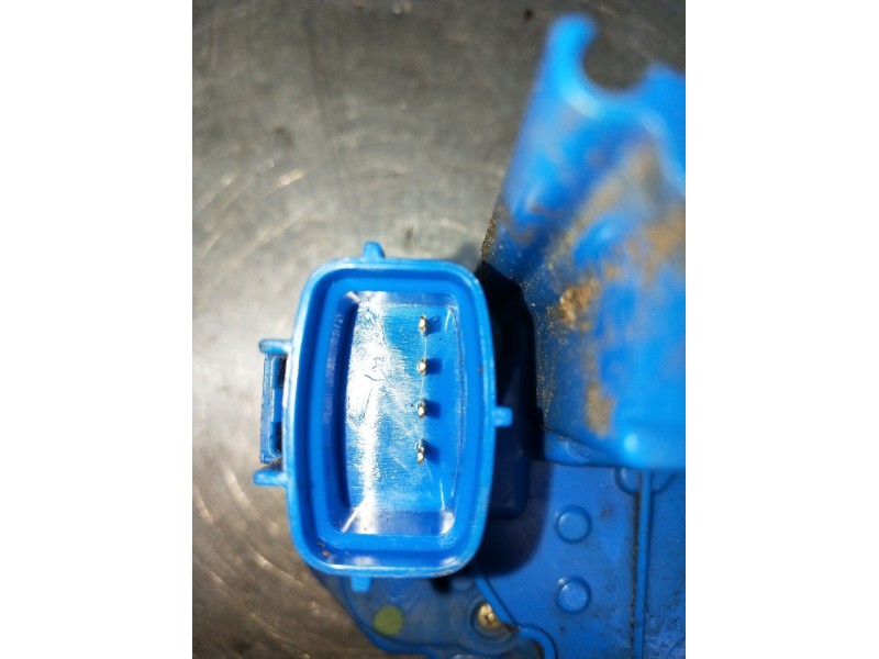 Recambio de motor cierre centralizado delantero derecho para fiat 500 l (330) referencia OEM IAM  5P 2012