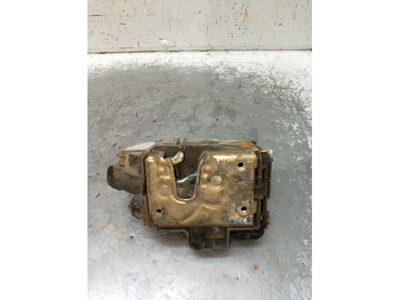Recambio de motor cierre centralizado delantero izquierdo para volkswagen golf iii (1h1) 1.9 tdi referencia OEM IAM 1H0862153 5P