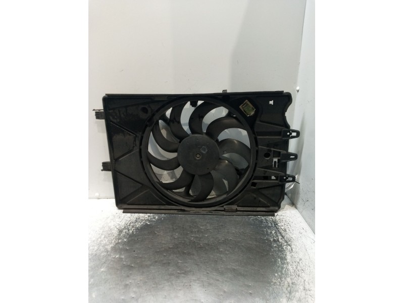 Recambio de electroventilador para fiat 500 l (330) referencia OEM IAM 8A9410000 8A9410100 2003