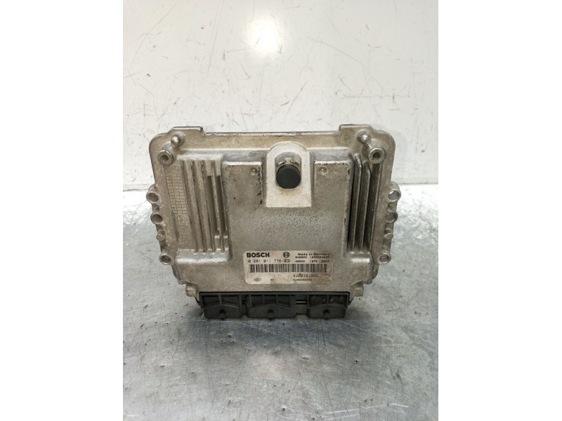 Recambio de centralita motor uce para renault scénic ii (jm0/1_) 1.9 dci (jm0g, jm12, jm1g, jm2c) referencia OEM IAM 0281011776 