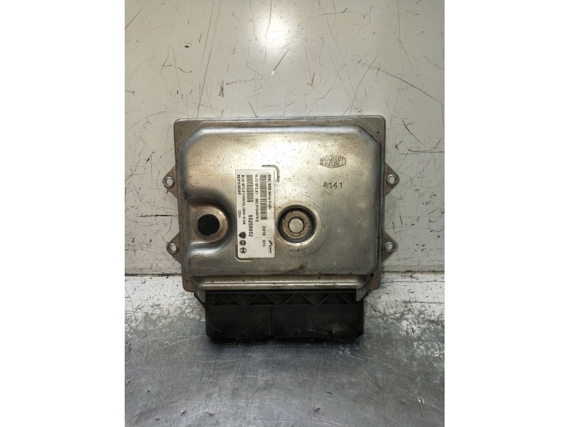 Recambio de centralita motor uce para fiat 500 l (330) referencia OEM IAM 55258952 BC0104974E MJD8F3X1 BDFS3R56P 2012