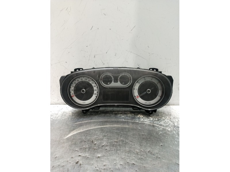 Recambio de cuadro instrumentos para fiat 500 l (330) referencia OEM IAM A2C90123901 51975131 2012
