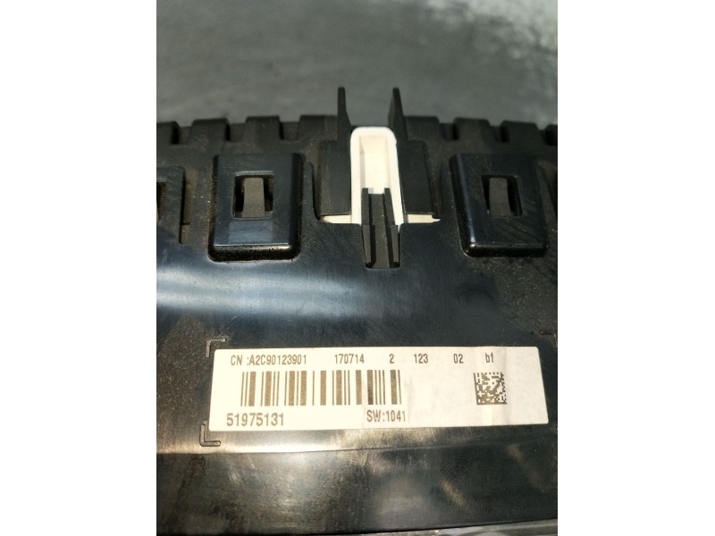 Recambio de cuadro instrumentos para fiat 500 l (330) referencia OEM IAM A2C90123901 51975131 2012